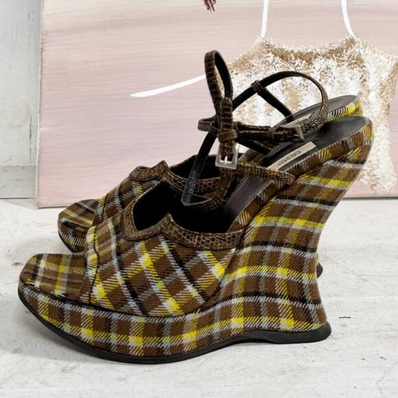 Prada Plaid Ankle Strap Wedge Sandals With Lizard Trim Yellow/Tan Women's 37/6.5 - Picture 7 of 8